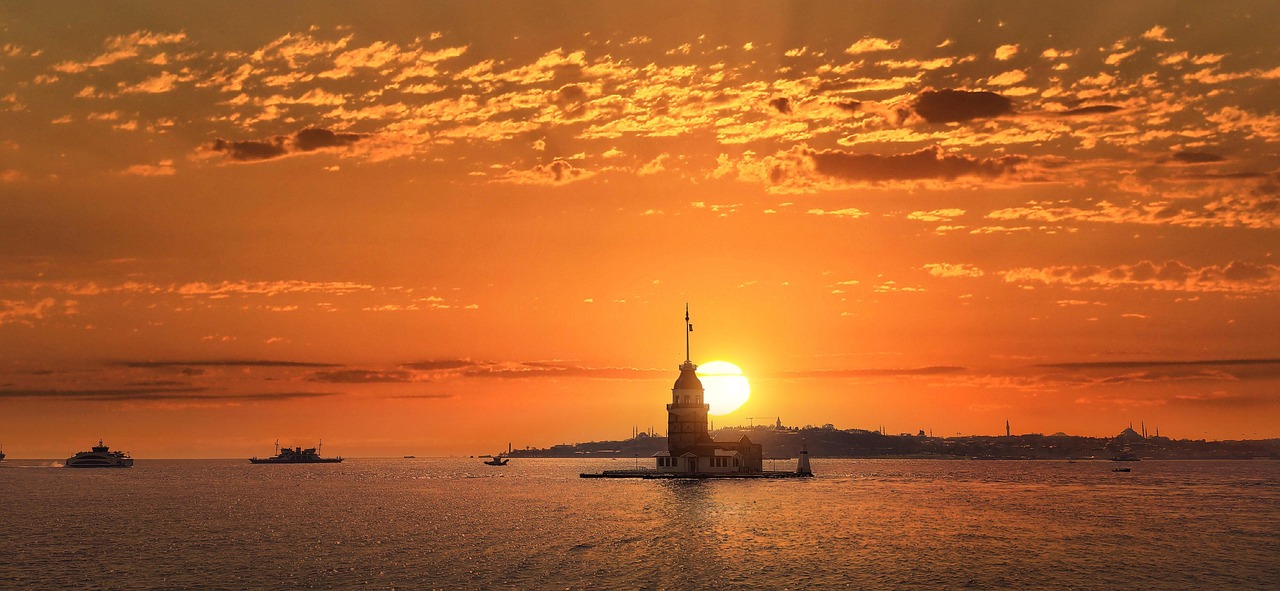 Işık Kulesi ile Geceyi Aydınlatmanın Yolları